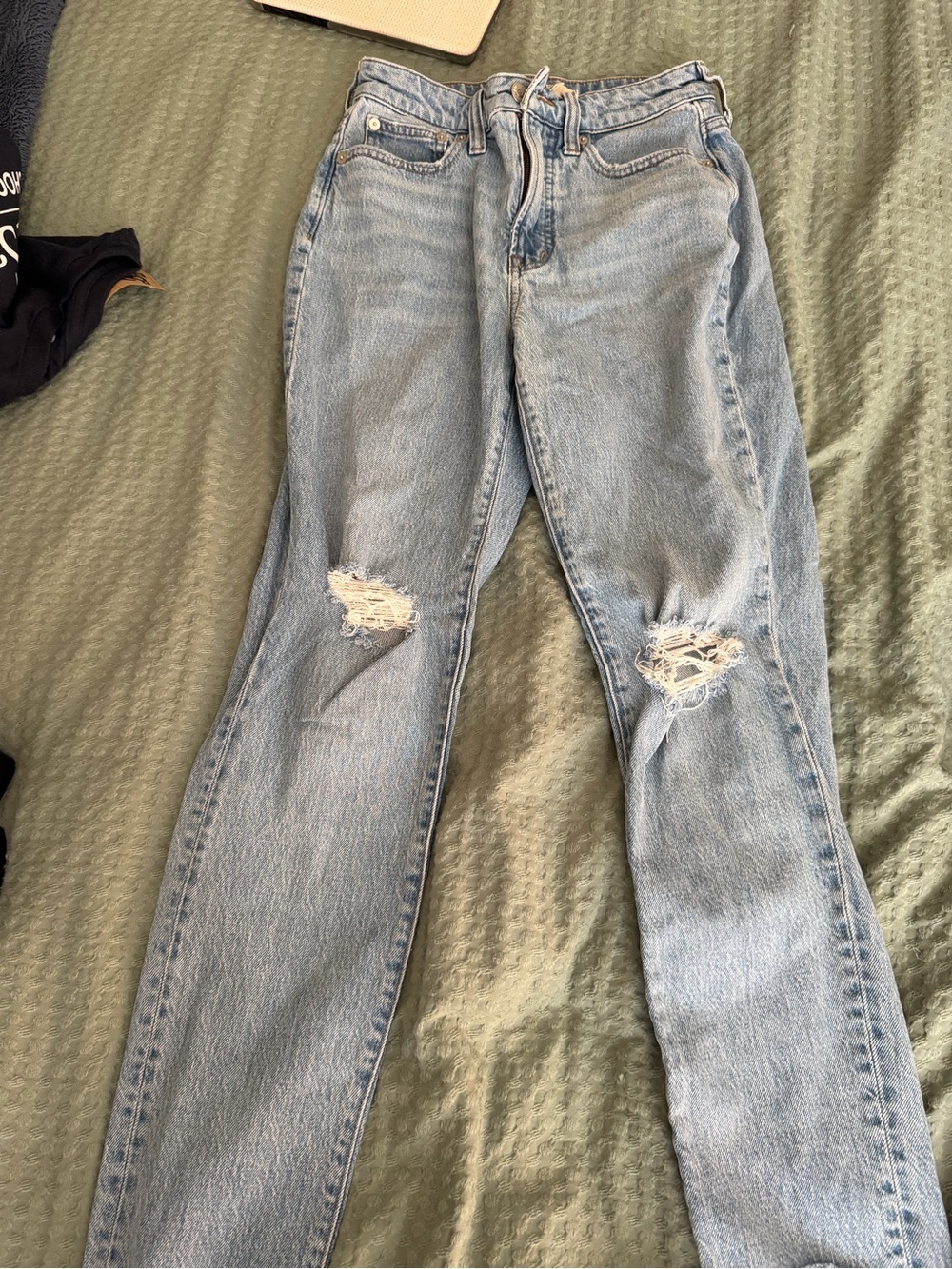 Madewell Curvy Light Wash Distressed Straight-Leg Jeans